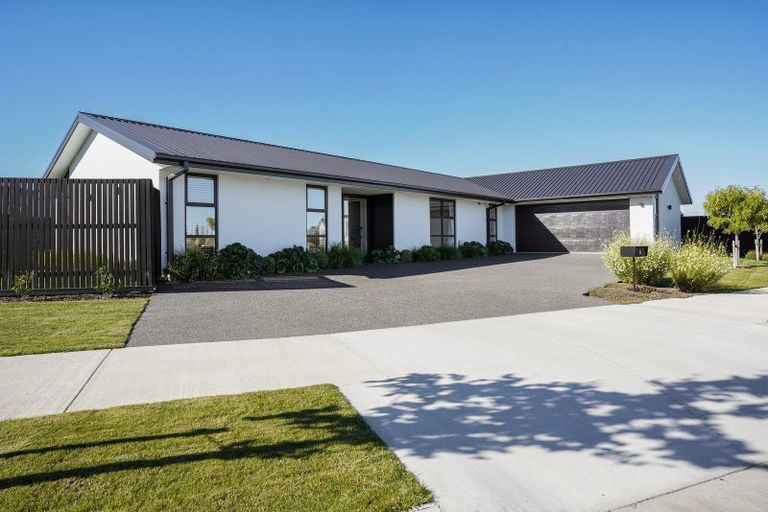 Photo of property in 8 Hotere Street, Rangiora, 7400