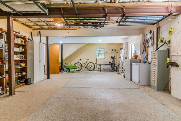 Photo of property in 84 Glenross Street, Glenross, Dunedin, 9011