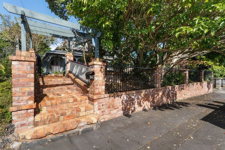 Photo of property in 1/3 Bayswater Avenue, Bayswater, Auckland, 0622