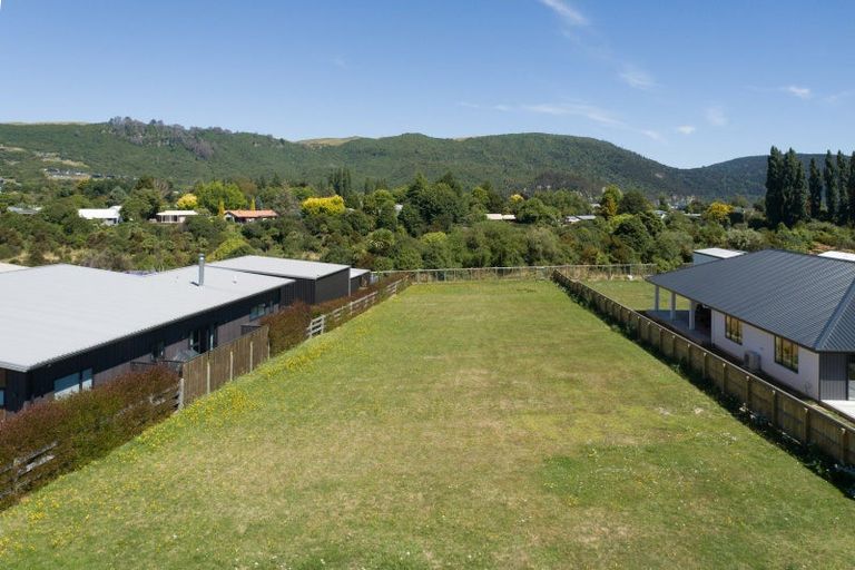 Photo of property in 135 Lisland Drive, Kinloch, Taupo, 3377