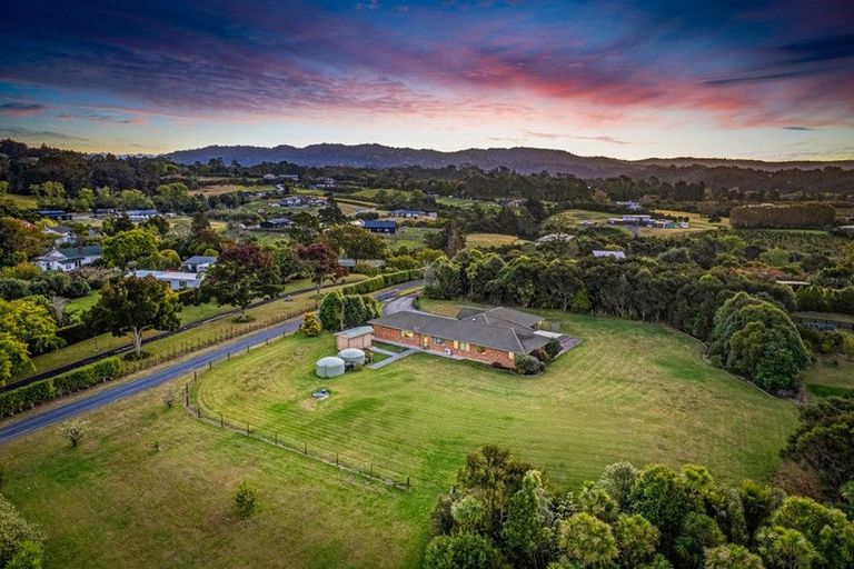 Photo of property in 70a Shaw Road, Oratia, Auckland, 0604