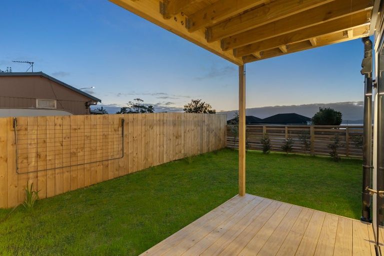 Photo of property in 937c Whangaparaoa Road, Manly, Whangaparaoa, 0930