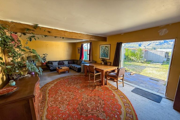 Photo of property in 188 Abel Tasman Drive, Takaka, 7183