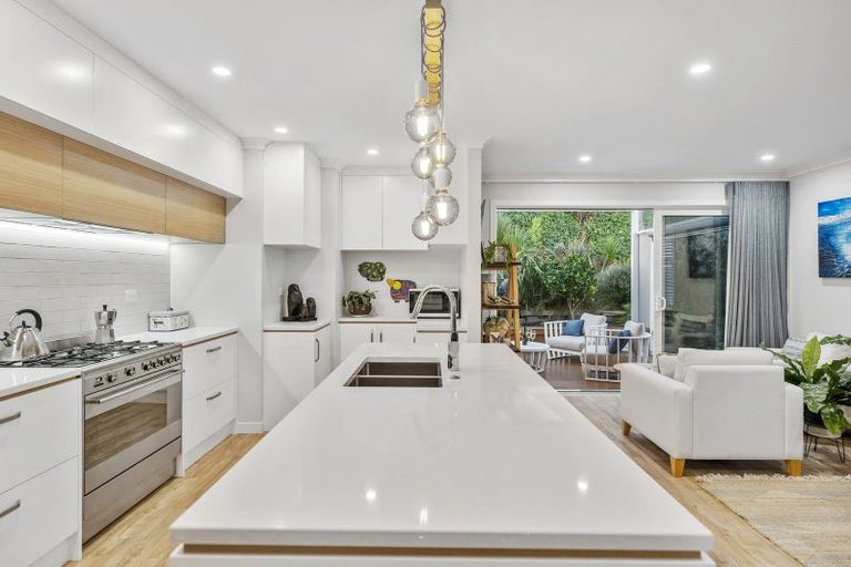 Photo of property in 134 Arran Point Parade, Orewa, 0931