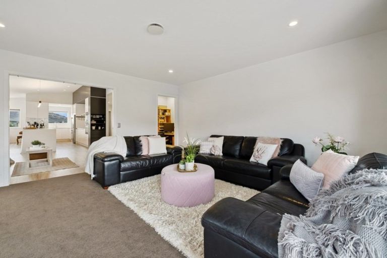 Photo of property in 25 Magnetic Place, Cromwell, 9310