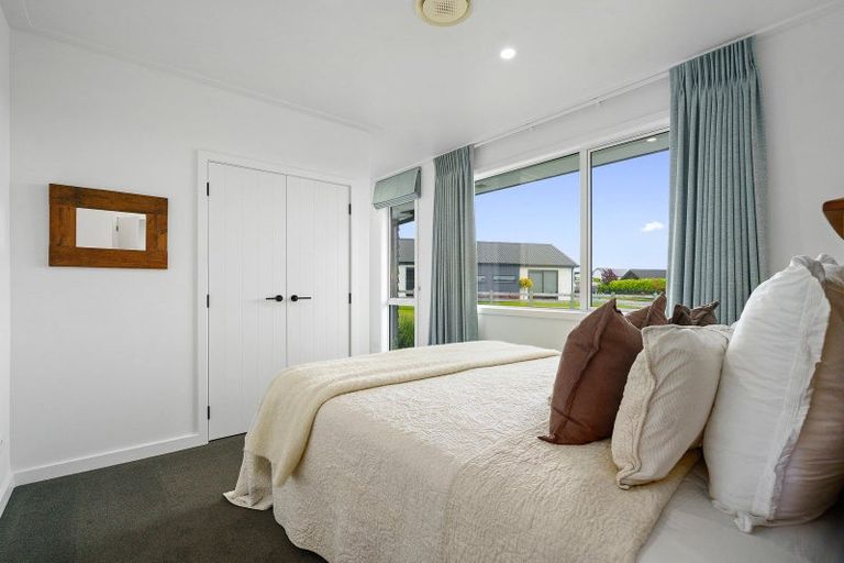 Photo of property in 12 Mike Smith Drive, Cambridge, 3434