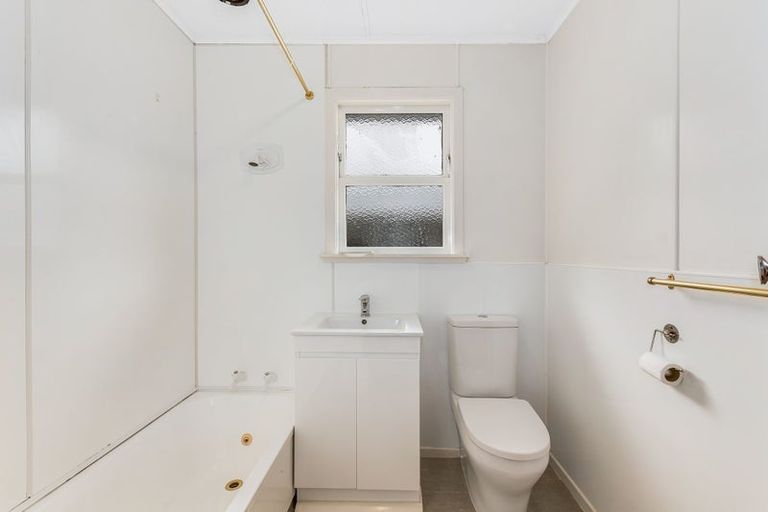 Photo of property in 171 Sievers Grove, Cannons Creek, Porirua, 5024
