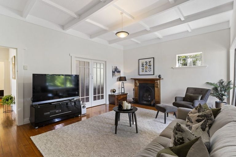 Photo of property in 12 Niccol Avenue, Narrow Neck, Auckland, 0624