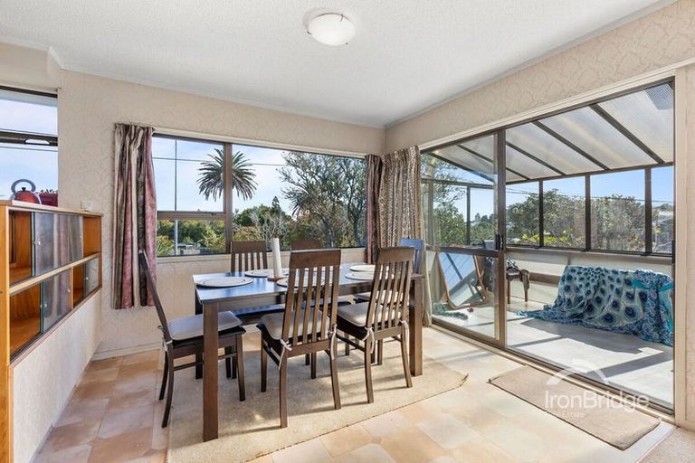 Photo of property in 1/283 Glenfield Road, Glenfield, Auckland, 0629