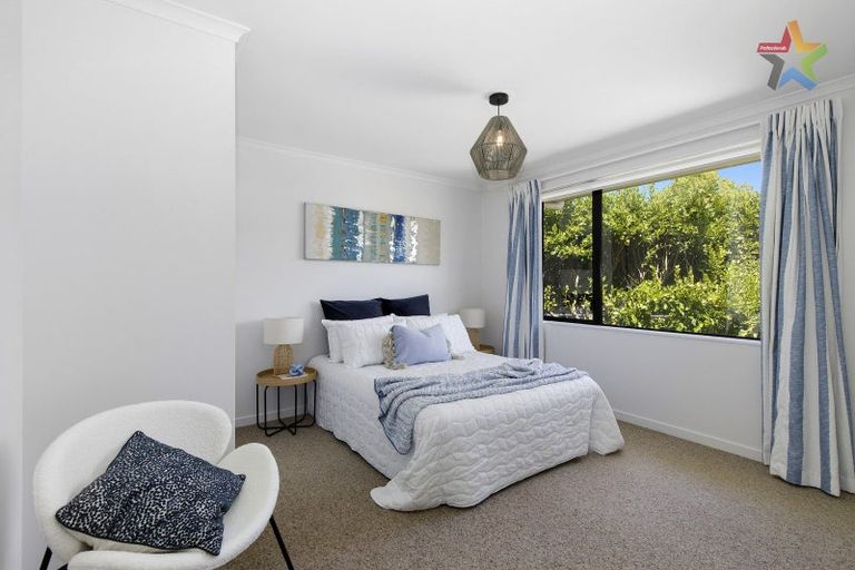 Photo of property in 9 Field Street, Silverstream, Upper Hutt, 5019