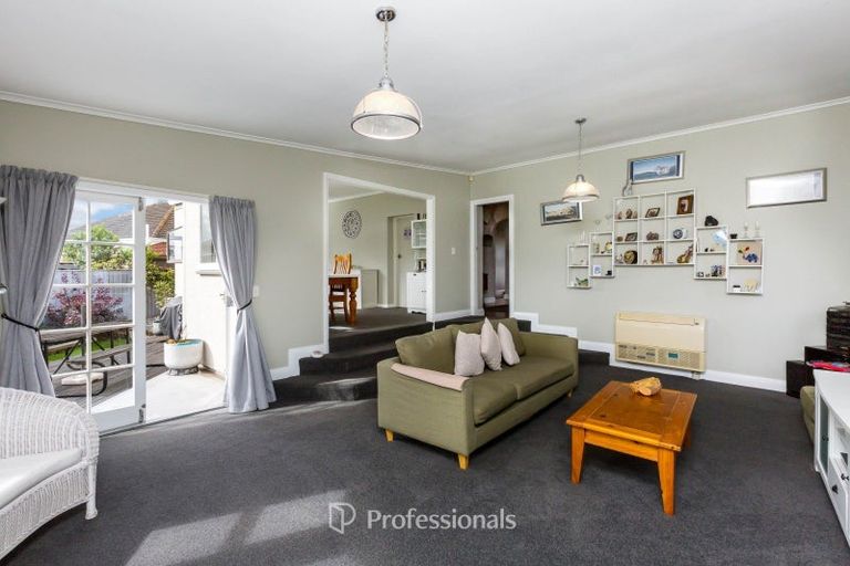 Photo of property in 1071 High Street, Taita, Lower Hutt, 5011