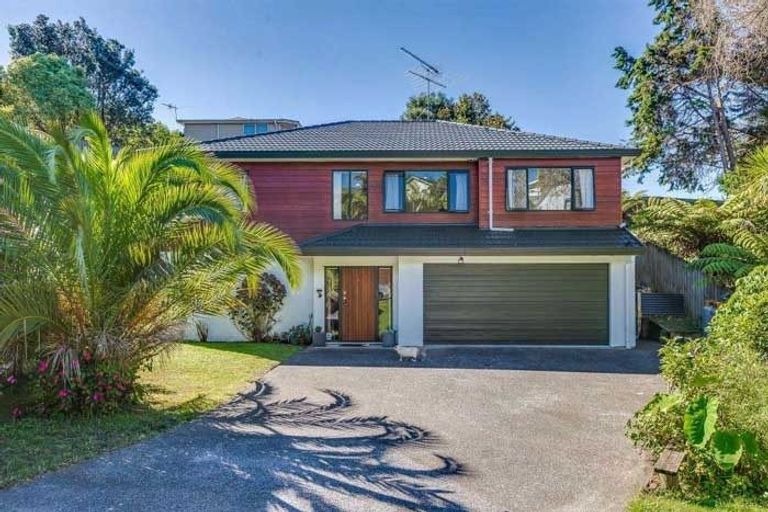 Photo of property in 4/177 Carlisle Road, Northcross, Auckland, 0632