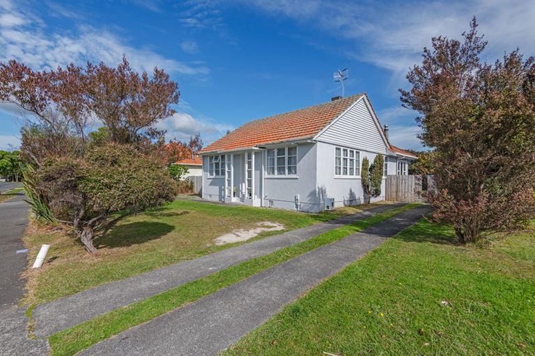 Photo of property in 32 Tweed Street, Roslyn, Palmerston North, 4414