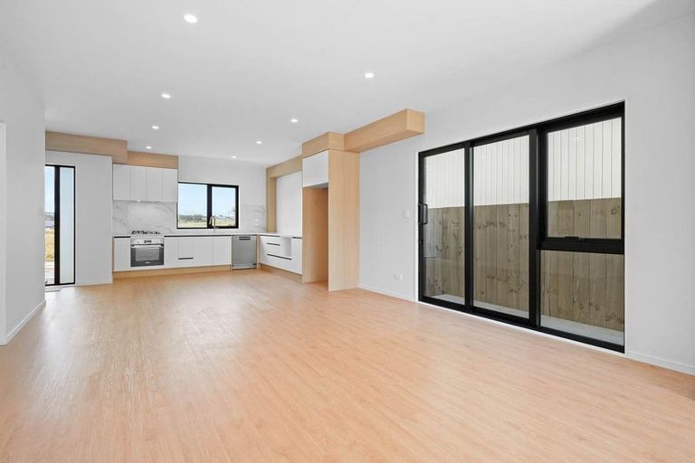 Photo of property in 183 Henwood Road, Westgate, Auckland, 0814