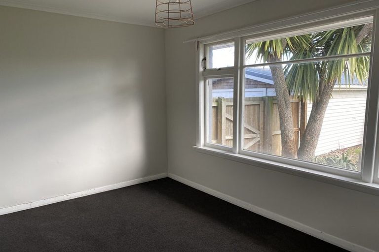 Photo of property in 91 Hargood Street, Woolston, Christchurch, 8062