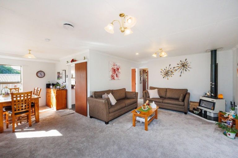 Photo of property in 3 Waltham Court, Cloverlea, Palmerston North, 4412