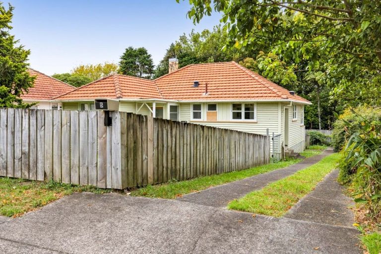 Photo of property in 5 Glenpark Avenue, Westown, New Plymouth, 4310