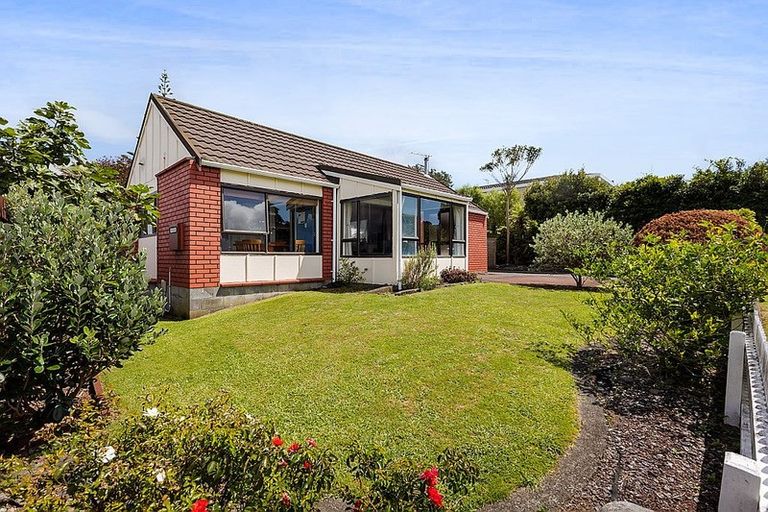 Photo of property in 24 Tiverton Crescent, Whalers Gate, New Plymouth, 4310