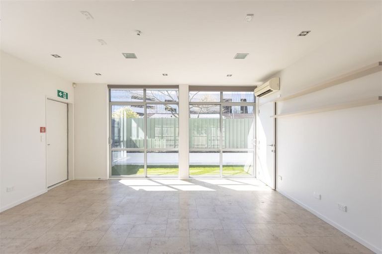 Photo of property in 8a Rotherham Street, Riccarton, Christchurch, 8041