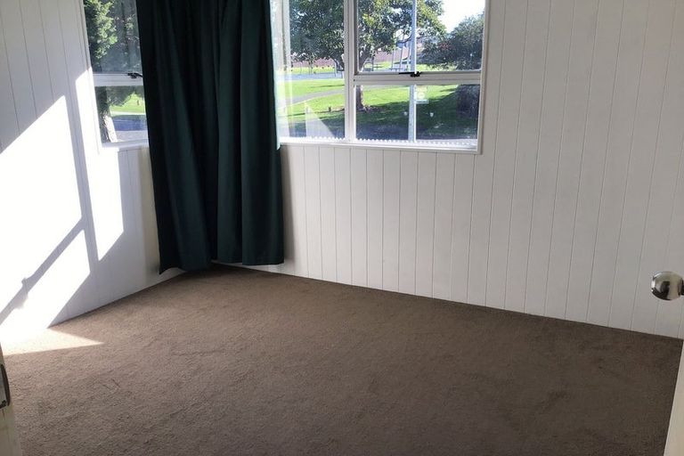 Photo of property in 14 Innismara Avenue, Wattle Downs, Auckland, 2103