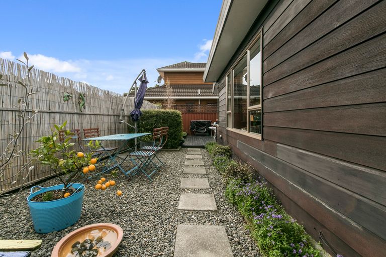 Photo of property in 53 Pohutukawa Street, Woburn, Lower Hutt, 5010
