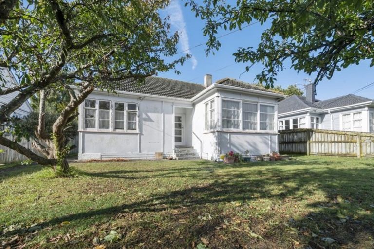 Photo of property in 180 Naenae Road, Naenae, Lower Hutt, 5011