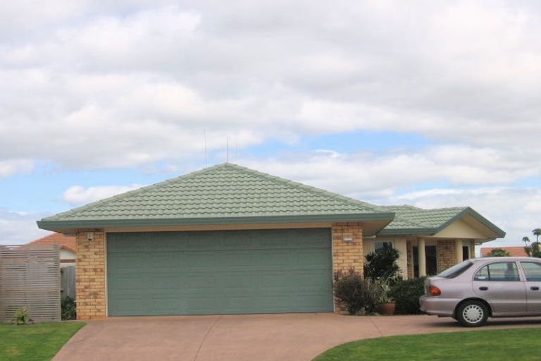 Photo of property in 116 Gloucester Road, Mount Maunganui, 3116