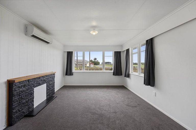 Photo of property in 50 Ramanui Avenue, Hawera, 4610