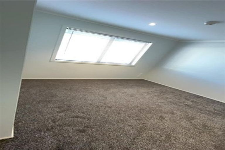 Photo of property in 8a/30 Westward Ho, Glen Eden, Auckland, 0602