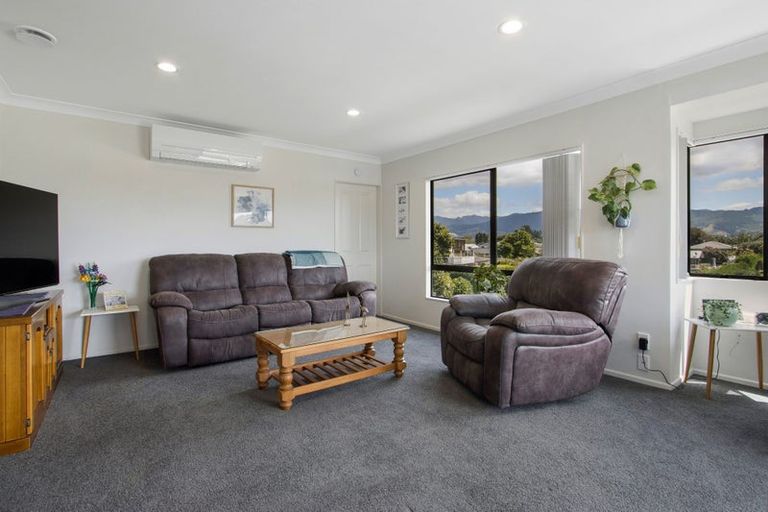 Photo of property in 12 Belmont Rise, Katikati, 3129