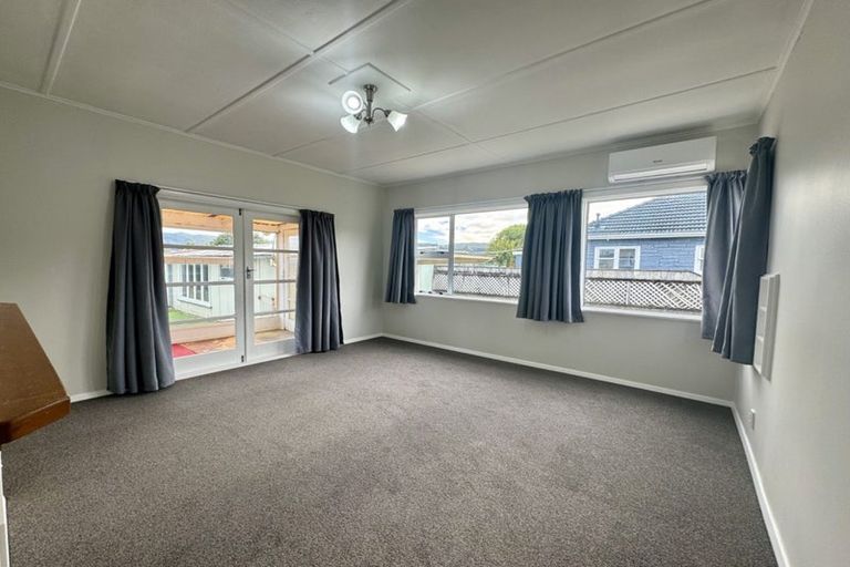 Photo of property in 233 Naenae Road, Naenae, Lower Hutt, 5011
