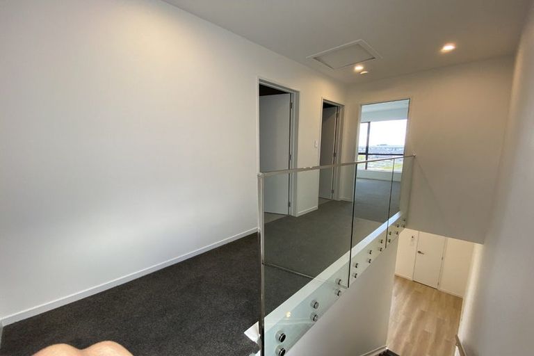 Photo of property in 10 Papa Takaro Lane, Flat Bush, Auckland, 2019