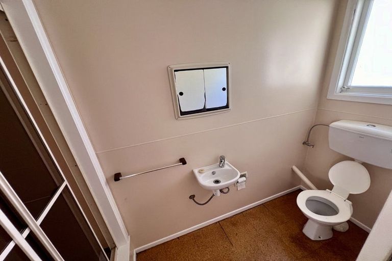 Photo of property in 33 Mcleod Road, Henderson, Auckland, 0612