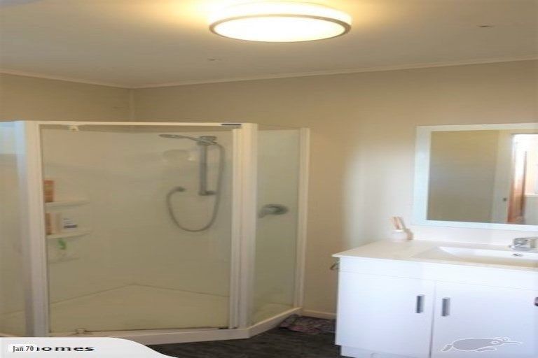 Photo of property in 101 Selwyn Crescent, Forrest Hill, Auckland, 0620