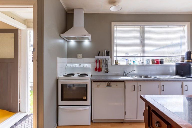 Photo of property in 3 Gertrude Street, Dannevirke, 4930