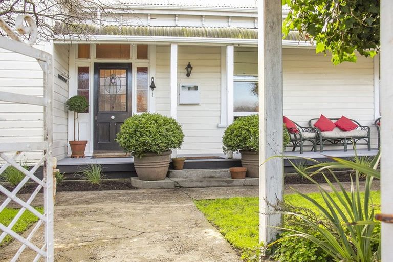 Photo of property in 1 Tyne Street, Carterton, 5713