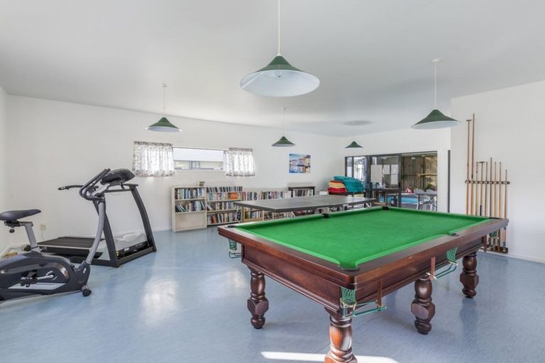 Photo of property in 15e Puriri Avenue, Orewa, 0931