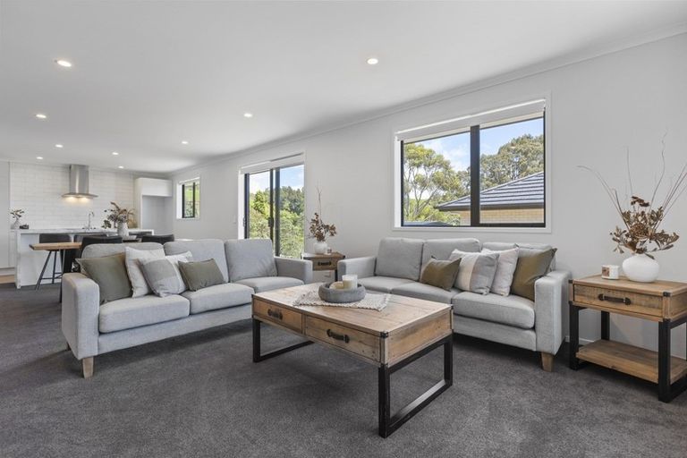 Photo of property in 64 Fernbrook Drive, Hurworth, New Plymouth, 4310