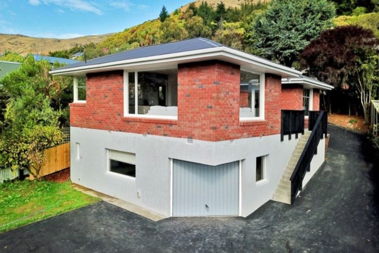 Photo of property in 11 Flinders Road, Heathcote Valley, Christchurch, 8022