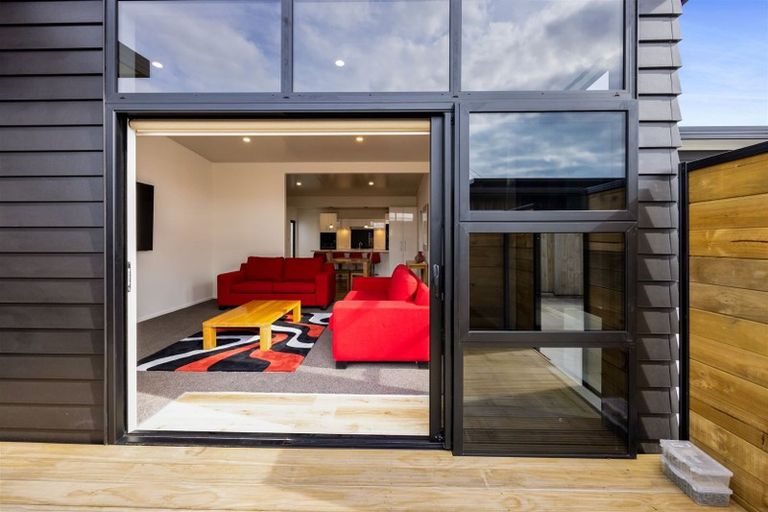 Photo of property in 70a Argyle Street, Hawera, 4610