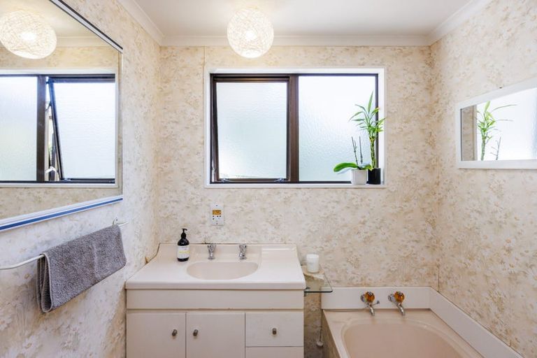 Photo of property in 31 Ake Ake Avenue, Hokowhitu, Palmerston North, 4410