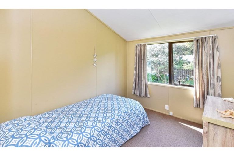 Photo of property in 4 Mission Road, Port Waikato, Tuakau, 2695
