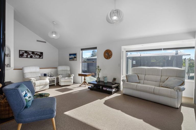 Photo of property in 14 Cliff Road, Tasman, Upper Moutere, 7173