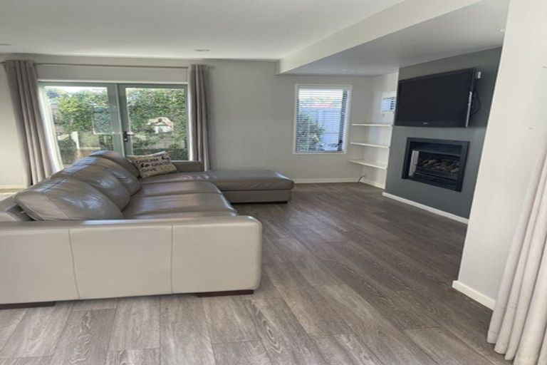 Photo of property in 1/218 Springfield Road, St Albans, Christchurch, 8014