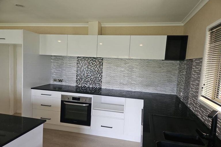 Photo of property in 2 Charlise Place, Onerahi, Whangarei, 0110