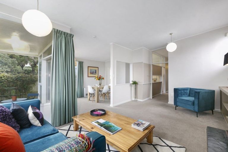 Photo of property in 4 Cliffs Road, Saint Clair, Dunedin, 9012