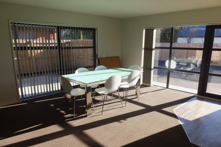 Photo of property in 76b Peer Street, Upper Riccarton, Christchurch, 8041