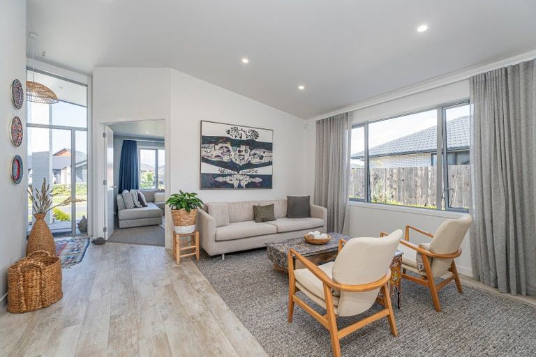 Photo of property in 7 Awatea Drive, Whitianga, 3510