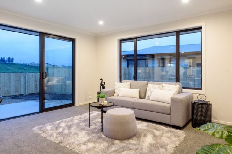 Photo of property in 68 Whakaturou Crescent, Pyes Pa, Tauranga, 3112