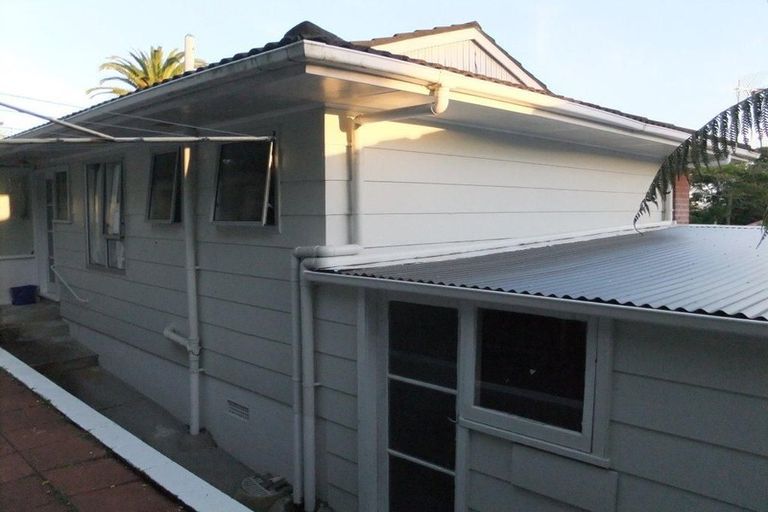 Photo of property in 1/23 Anich Road, Massey, Auckland, 0614